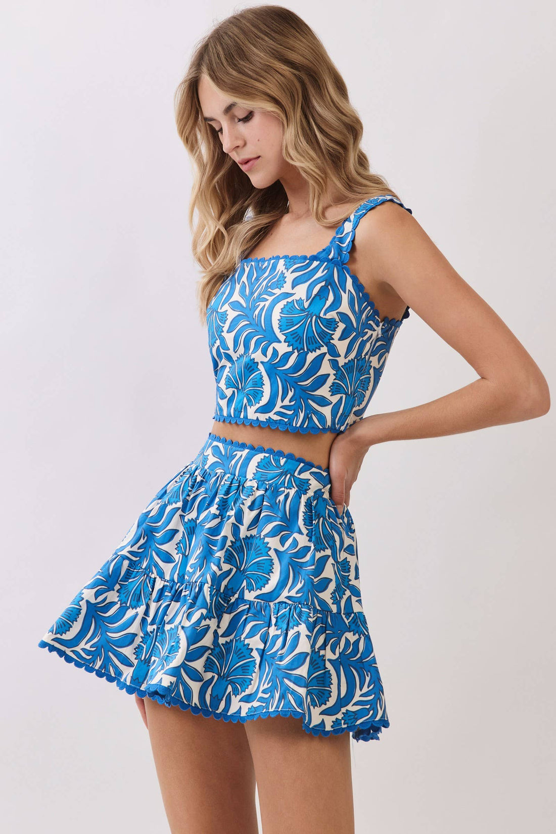 Floral Print Scallop Trim Detail Crop Top