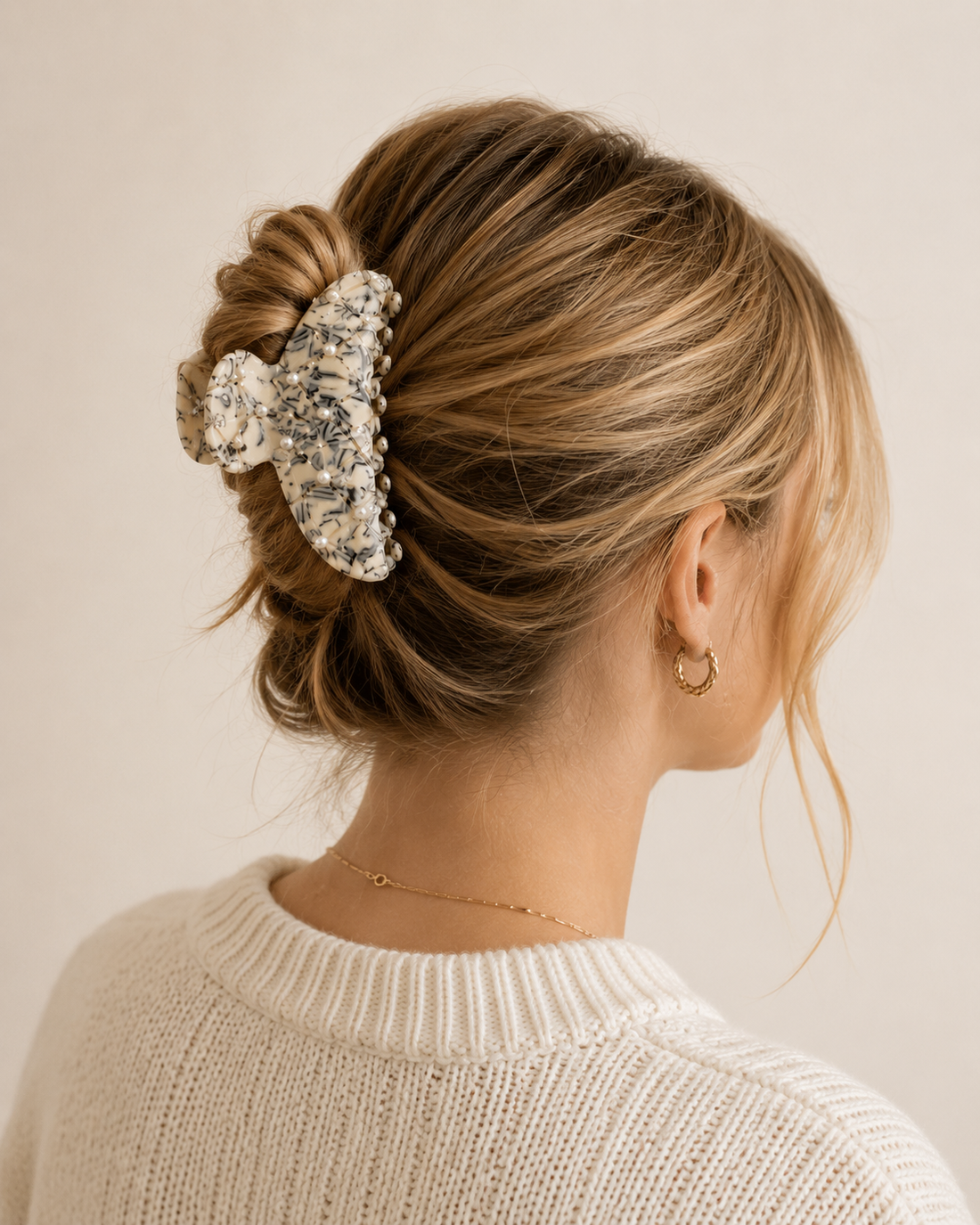 The Sunday Pearl Clip